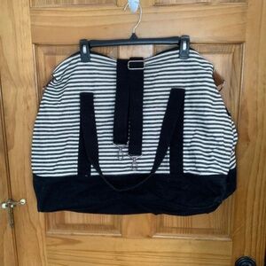 Thirty-One Large Tote Bag with Shoulder Strap, Very Roomy & Machine Washable!